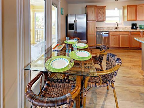 1416 S Live Oak Home