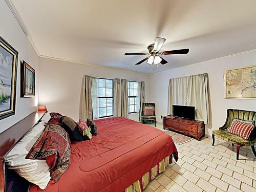 Fulton Beach Four-bedroom House Home