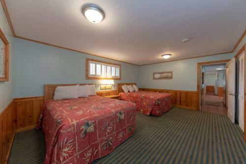 Hotel Pelican Bay Resort