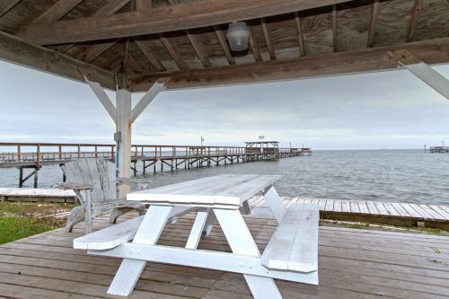 Hotel Pelican Bay Resort