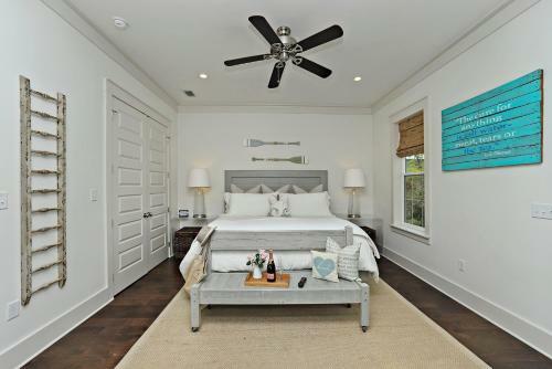 Seas The Day At Seacrest Home