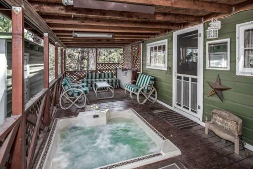 Four Miles - Two Bedroom