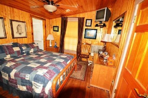 Four Miles - Two Bedroom