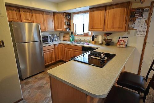 Guys Getaway Two Bedroom Cabin