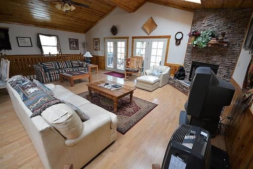 Villa Three-bedroom Jennings Resort
