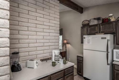 1st Wood N' Box Lodge - Three Bedroom