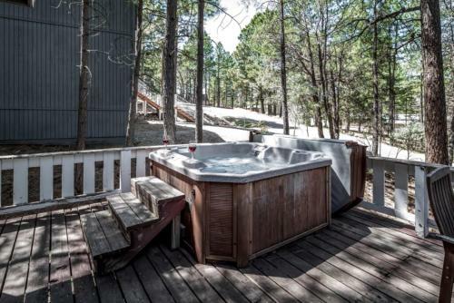 1st Wood N' Box Lodge - Three Bedroom