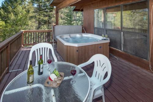 Rocky Top - Two Bedroom Cabin