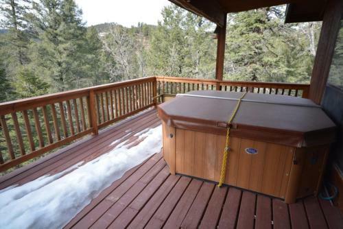 Rocky Top - Two Bedroom Cabin