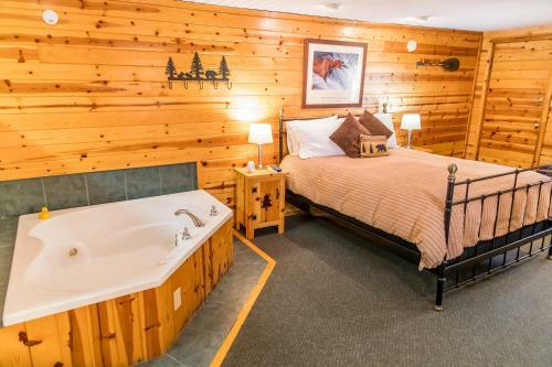 Ruidoso Lodge Cabin # 4