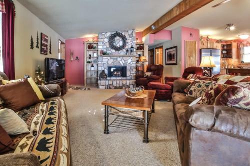 Content Retreat - Hiller Vacation Homes