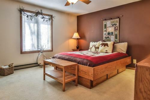 Content Retreat - Hiller Vacation Homes