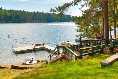Cottage 5 - Hiller's Pine Haven Cottage