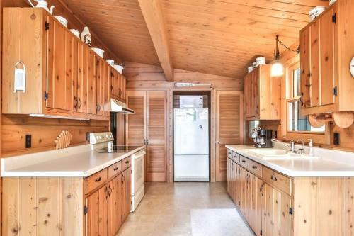 Pinewood - Hiller Vacation Homes