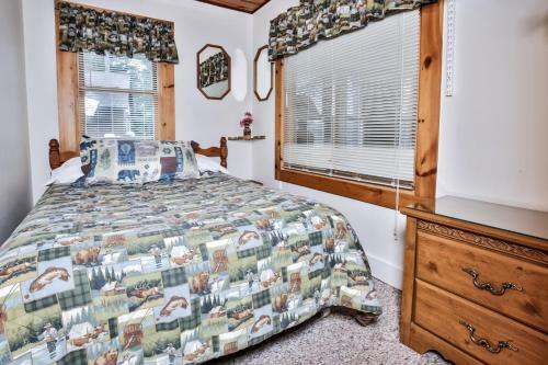 Oak - Elbert's - Hiller Vacation Homes Cottage