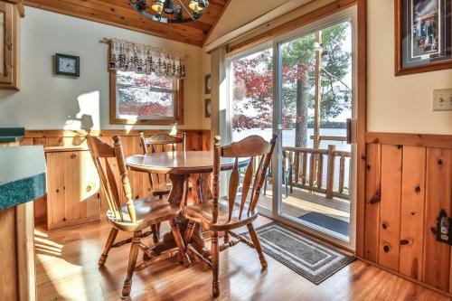 Carefree Creek Cottage - Hiller Vacation Homes