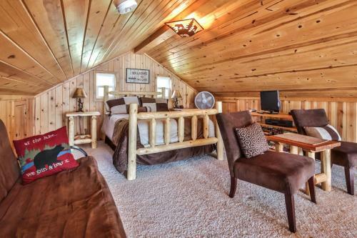 Carefree Creek Cottage - Hiller Vacation Homes
