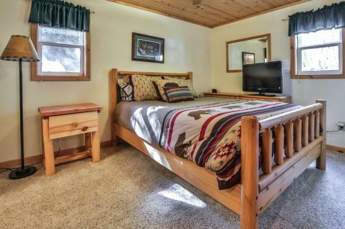 Carefree Creek Cottage - Hiller Vacation Homes