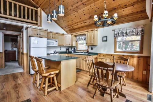 Carefree Creek Cottage - Hiller Vacation Homes