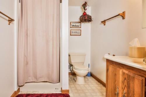 Deerpath - Elbert's - Hiller Vacation Homes