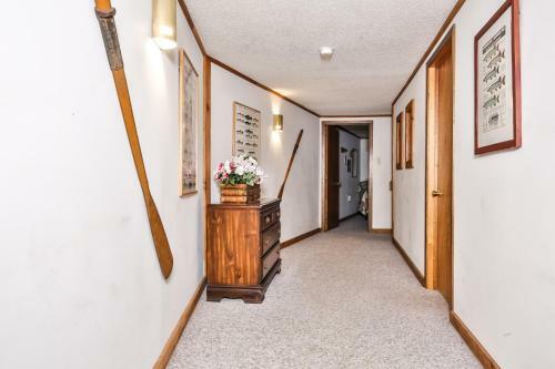 Deerpath - Elbert's - Hiller Vacation Homes