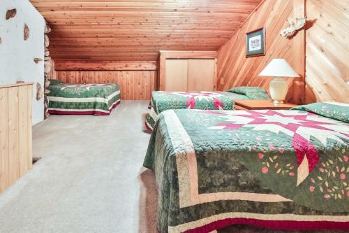 Deerpath - Elbert's - Hiller Vacation Homes