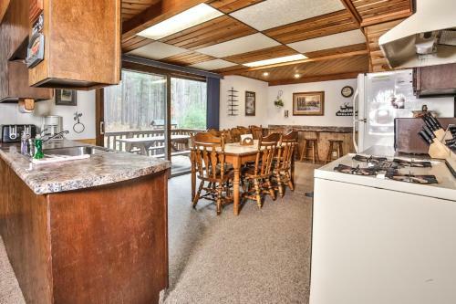 Deerpath - Elbert's - Hiller Vacation Homes