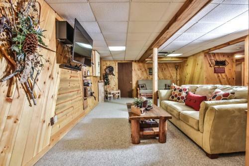 East Bay Hideaway-hiller Vacation Homes