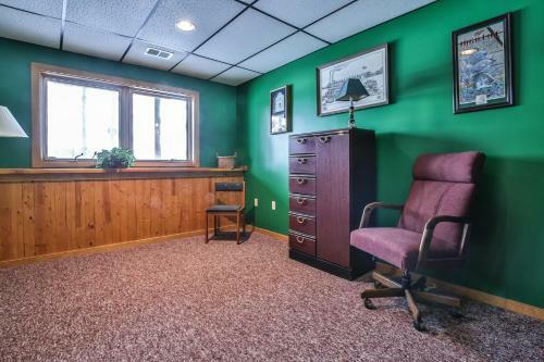Pickerel Point Executive Home - Hiller Vacation Homes