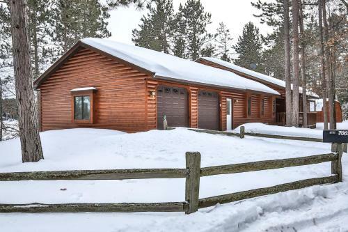 Pickerel Point Executive Home - Hiller Vacation Homes