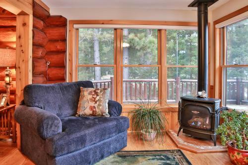 Bear Cave & Cubs Den - Hiller Vacation Homes