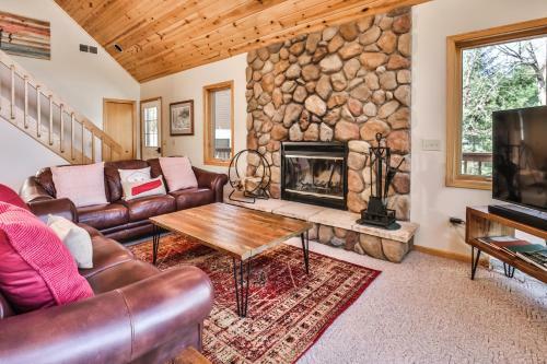 Sandy Cove - Hiller Vacation Homes