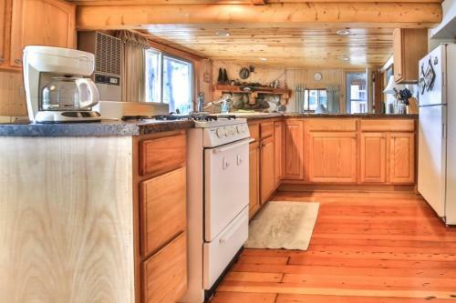 Cottage 7 - Hiller's Pine Haven Cottage