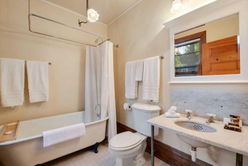Bed & Breakfast Historic District Bnb
