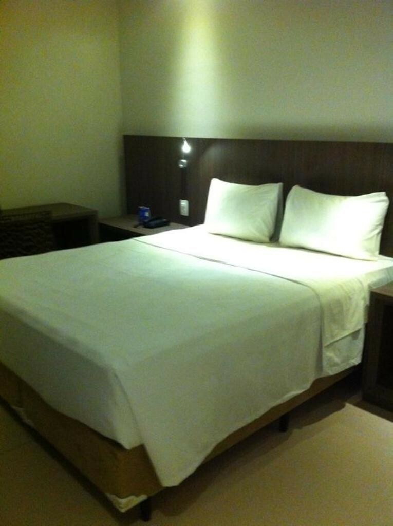 B Hotel
