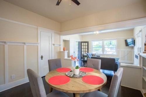 Apartamento Double Apt Upstairs/downstairs Free Parking For 2