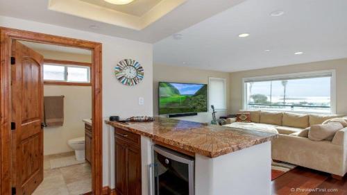 2636 Ocean Front Walk Home
