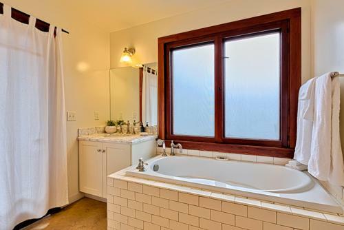 #7210 - Heritage Place Four-bedroom Holiday Home