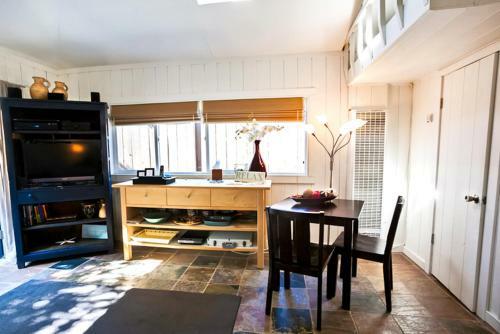 #615 - Secluded Windansea Beach Rental Cottage Studio Cottage
