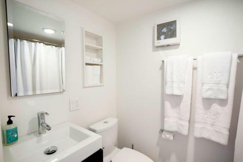 #615 - Secluded Windansea Beach Rental Cottage Studio Cottage