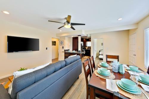 #551- Windansea Getaway Four-bedroom Holiday Home