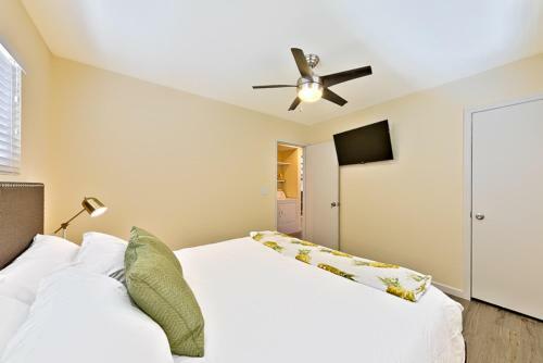 #551- Windansea Getaway Four-bedroom Holiday Home