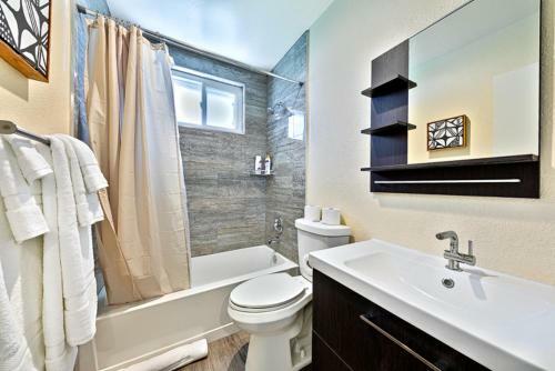 #551- Windansea Getaway Four-bedroom Holiday Home