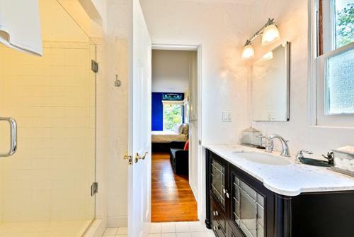 #5930 - Birdrock Beauty Three-bedroom Holiday Home