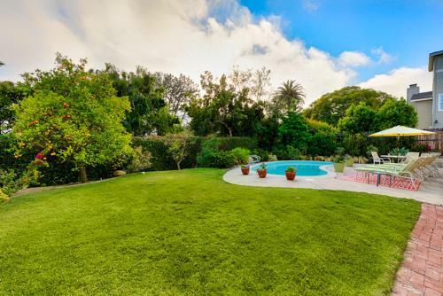#5930 - Birdrock Beauty Three-bedroom Holiday Home
