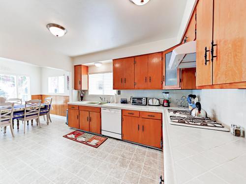 Little Italy Bungalow
