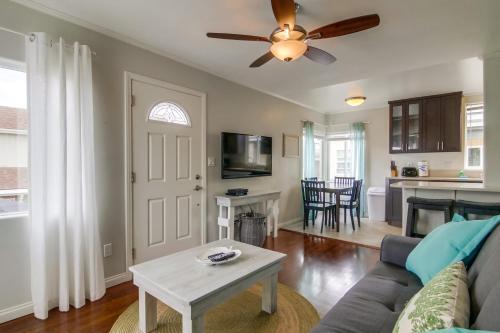 Manhattan Shores 1b Home