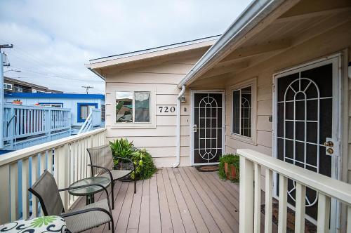 Mimi's And Nana's Beach House