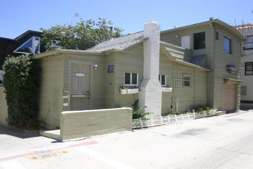 Beach Home 2 Br- 717