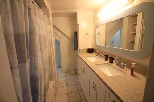 Beach Home 2 Br- 717